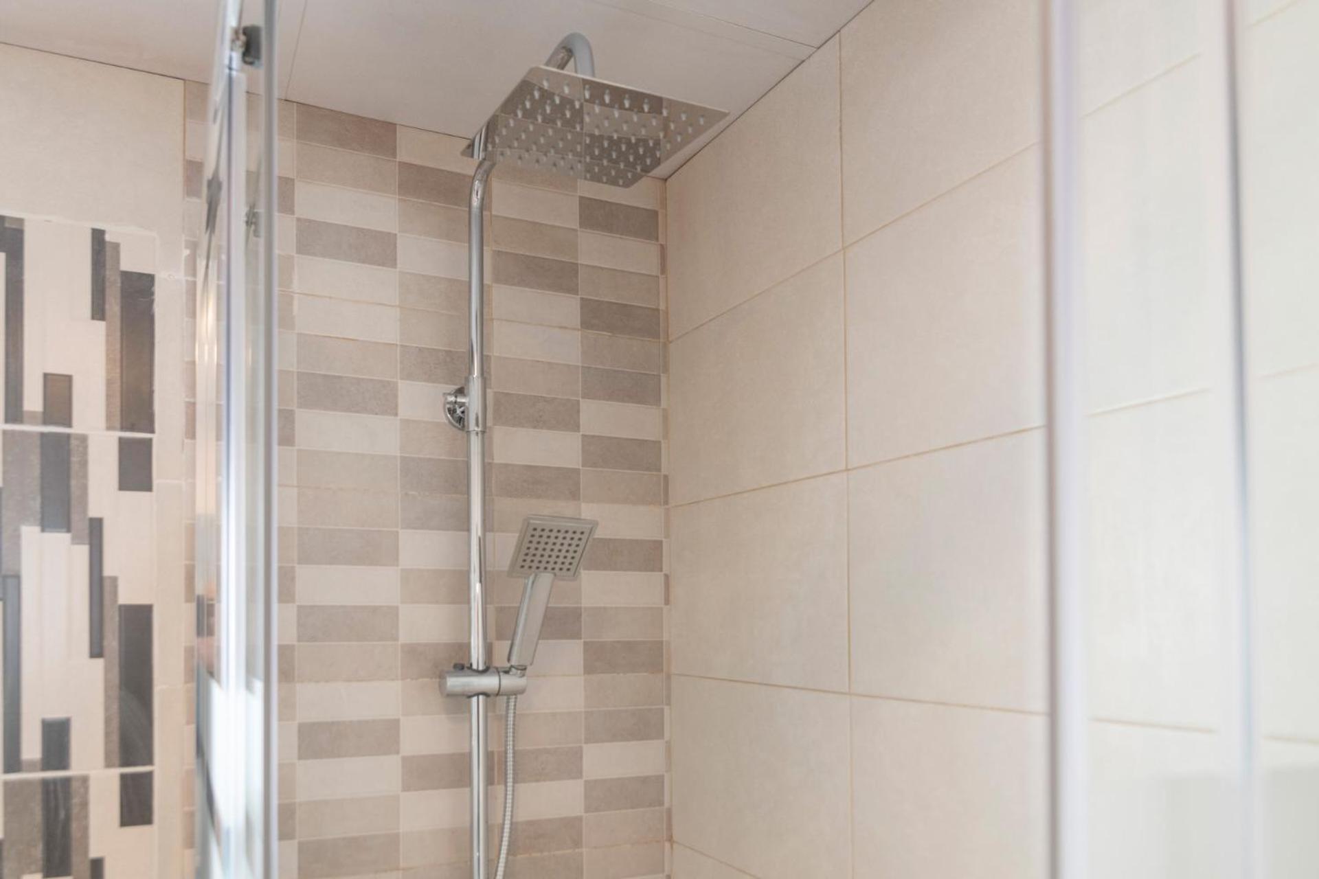 Beetroot, Jedes Zimmer Verfuegt Ueber Smart Tv , Eigenes Bad Mit Regendusche Und Balkon Llucmajor  Εξωτερικό φωτογραφία