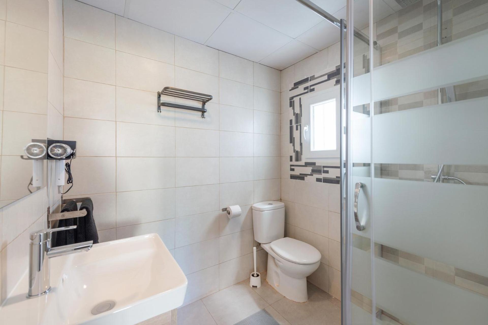 Beetroot, Jedes Zimmer Verfuegt Ueber Smart Tv , Eigenes Bad Mit Regendusche Und Balkon Llucmajor  Εξωτερικό φωτογραφία