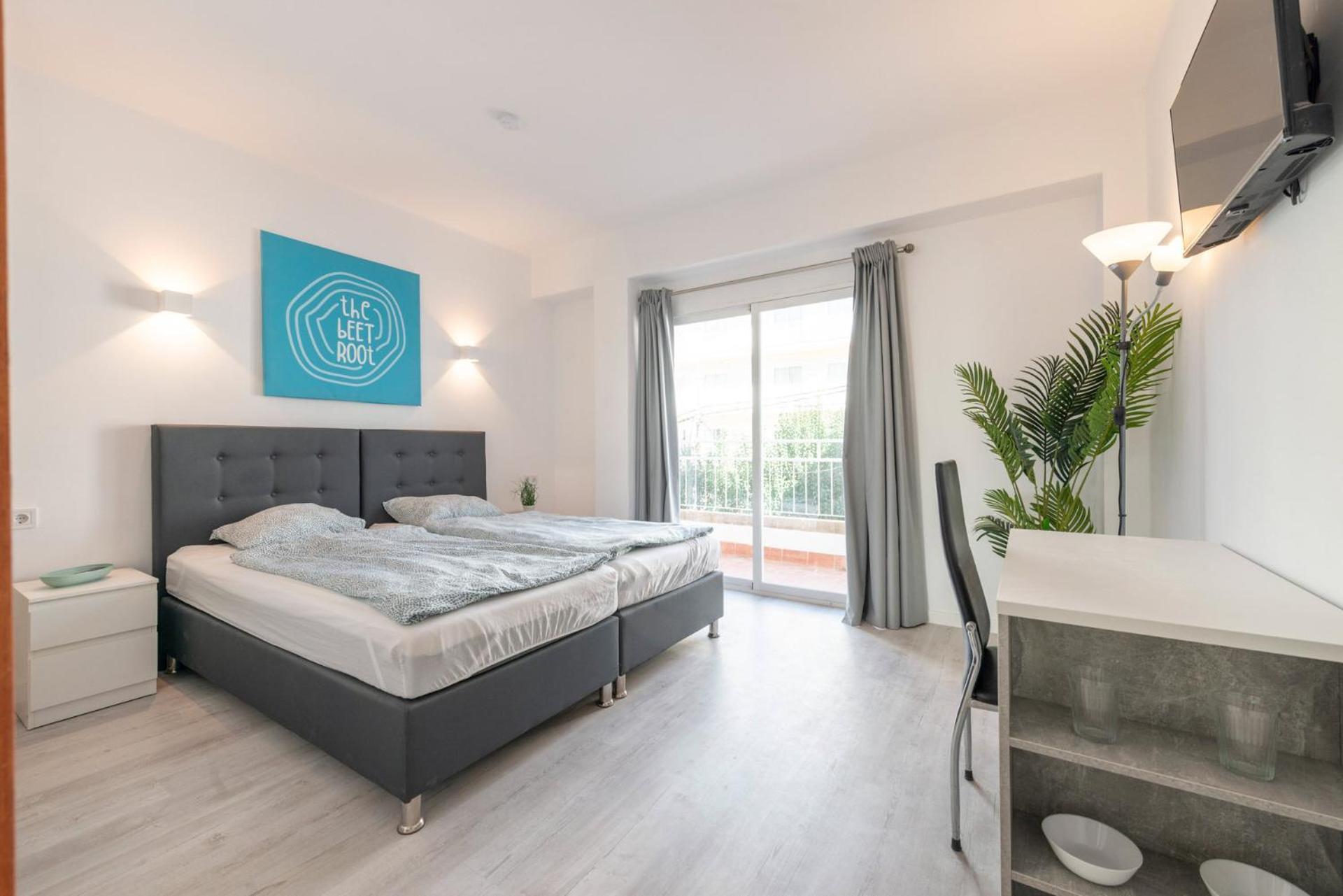 Beetroot, Jedes Zimmer Verfuegt Ueber Smart Tv , Eigenes Bad Mit Regendusche Und Balkon Llucmajor  Εξωτερικό φωτογραφία