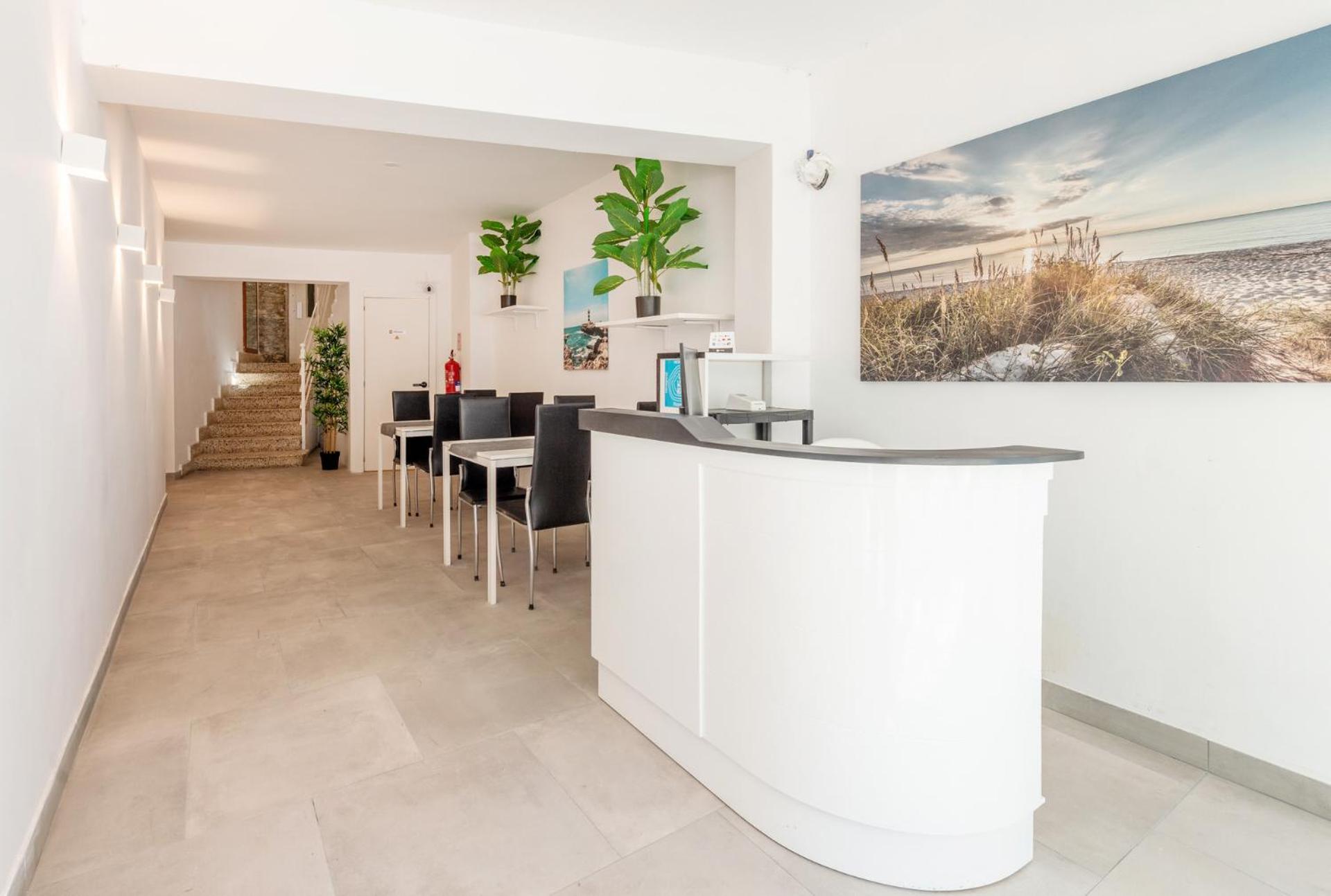 Beetroot, Jedes Zimmer Verfuegt Ueber Smart Tv , Eigenes Bad Mit Regendusche Und Balkon Llucmajor  Εξωτερικό φωτογραφία