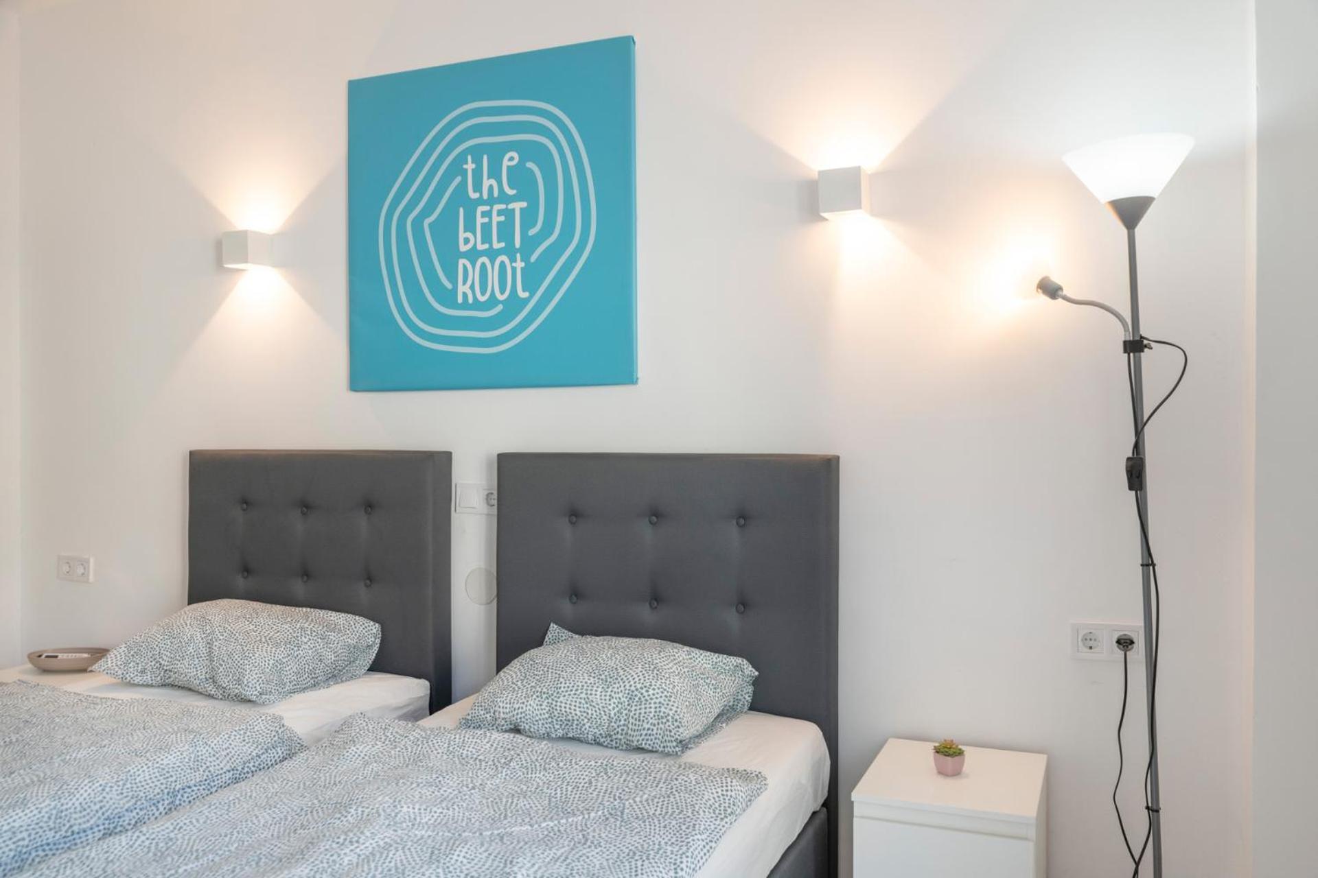 Beetroot, Jedes Zimmer Verfuegt Ueber Smart Tv , Eigenes Bad Mit Regendusche Und Balkon Llucmajor  Εξωτερικό φωτογραφία
