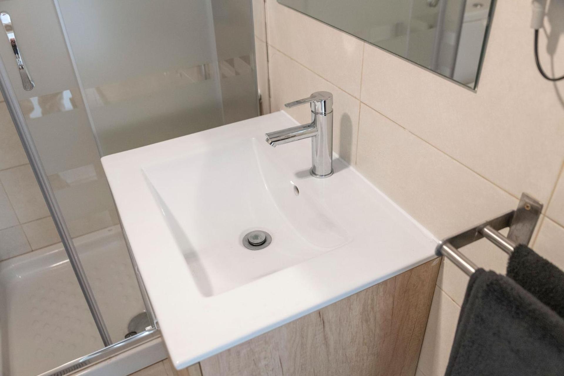 Beetroot, Jedes Zimmer Verfuegt Ueber Smart Tv , Eigenes Bad Mit Regendusche Und Balkon Llucmajor  Εξωτερικό φωτογραφία